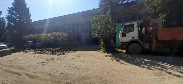 საწარმოს ტერიტორია — ფოტო 2